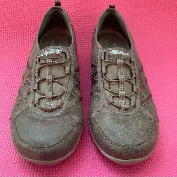 SKECHERS Relaxed Fit Women's Shoes Size 10 Air-Cooled Memory Foam Dark Taupe - Picture 2 of 9